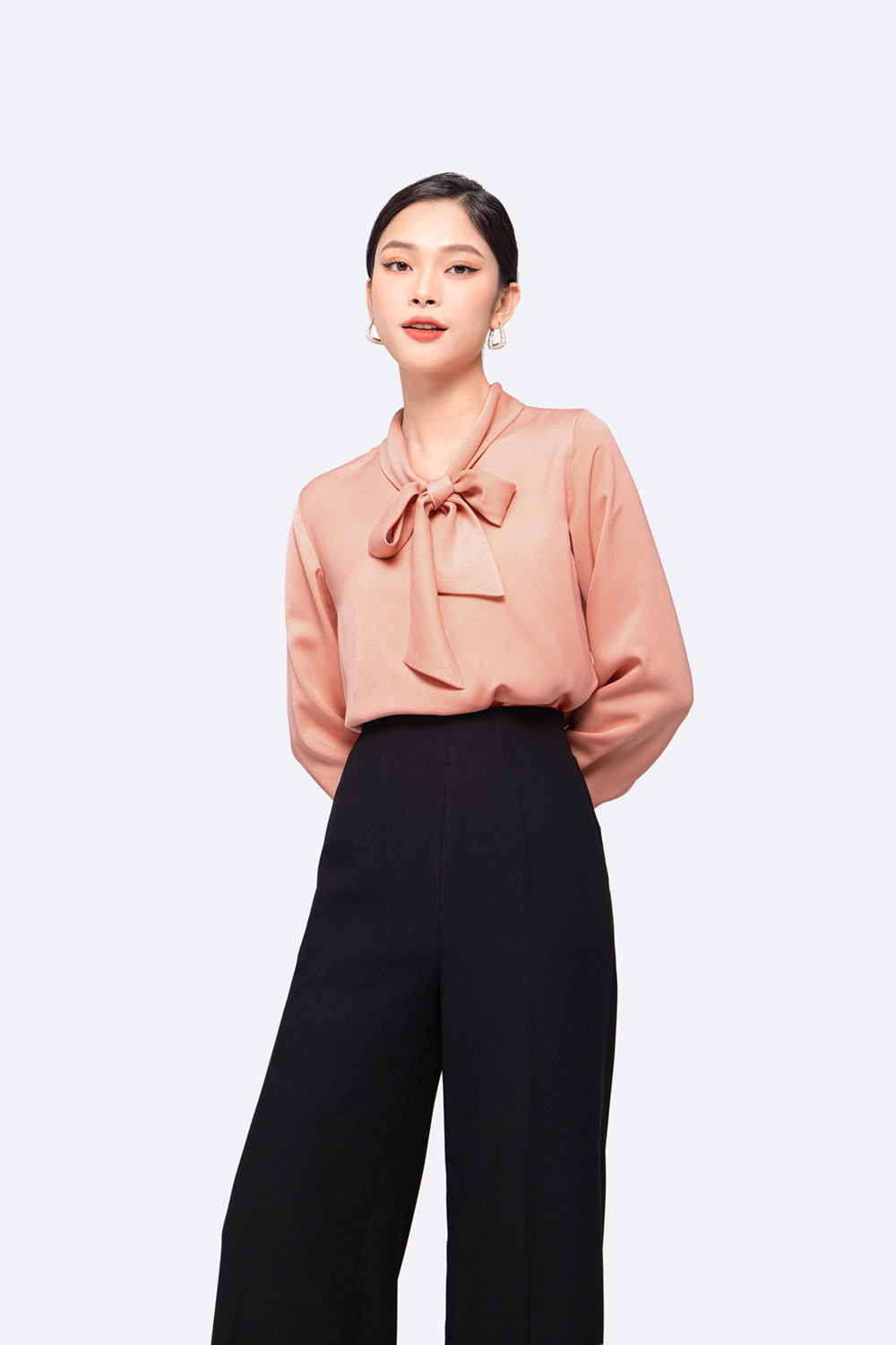 Quần công sở nữ màu đen dáng suông