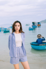 Quần short nữ kẻ sọc xanh