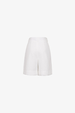 Quần đùi trắng linen lót lụa