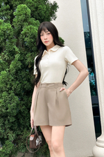 Quần short nữ xếp ly đai bản cài nút