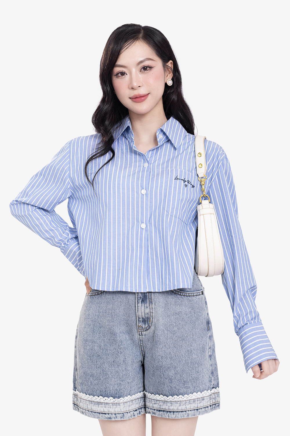 Áo sơ mi nữ xanh kẻ sọc trắng dáng ngắn