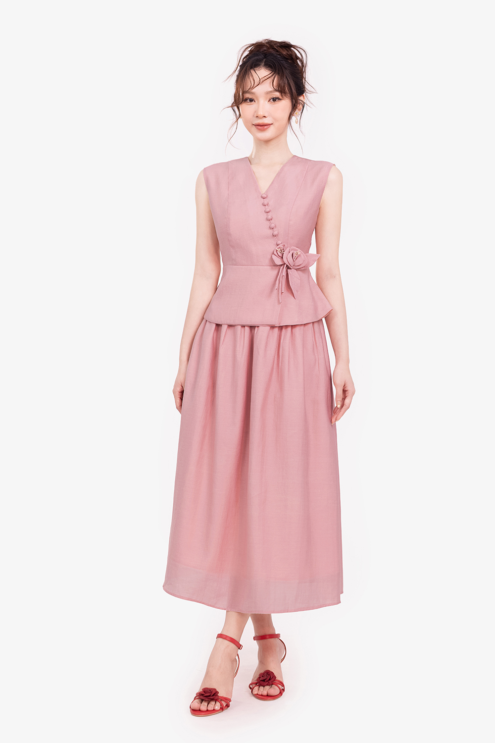 Áo tơ kiểu peplum cổ V kết hoa