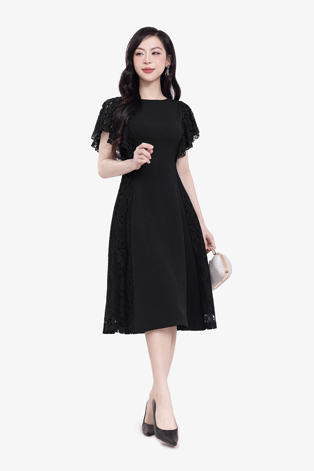 Đầm đen dự tiệc phối ren dáng xòe