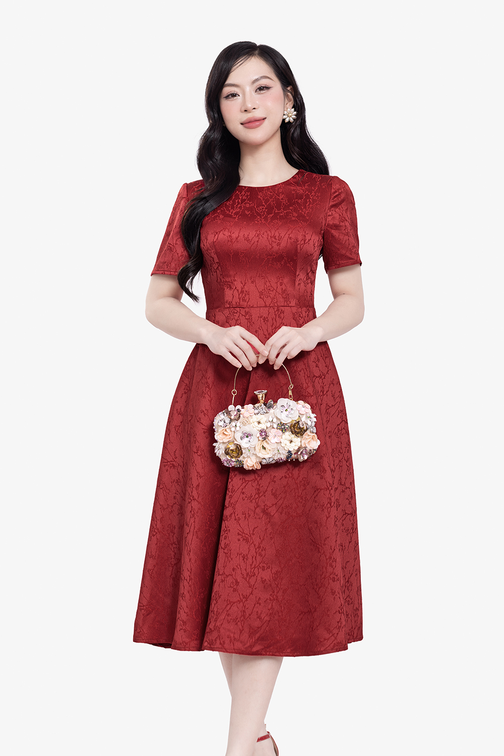 Đầm đỏ dự tiệc dáng xòe cổ tròn tay ngắn