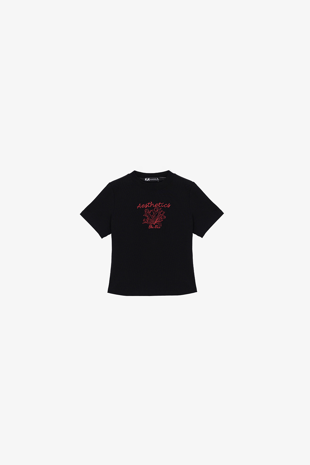 Áo thun đen dáng baby tee