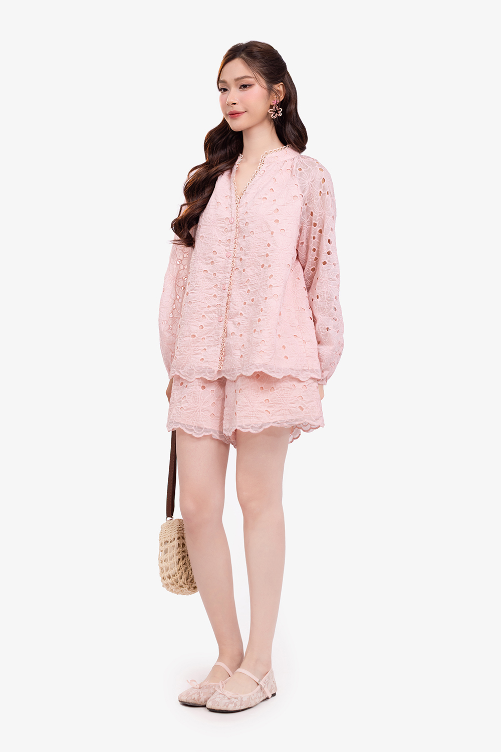 Quần đùi nữ ren màu hồng