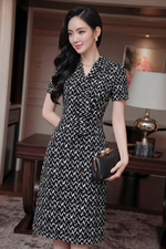 Đầm công sở họa tiết trắng đen cổ sơ mi