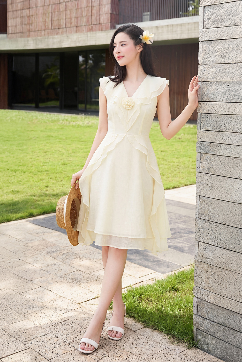 Đầm tơ nhún ánh cổ V phối bèo xếp tầng