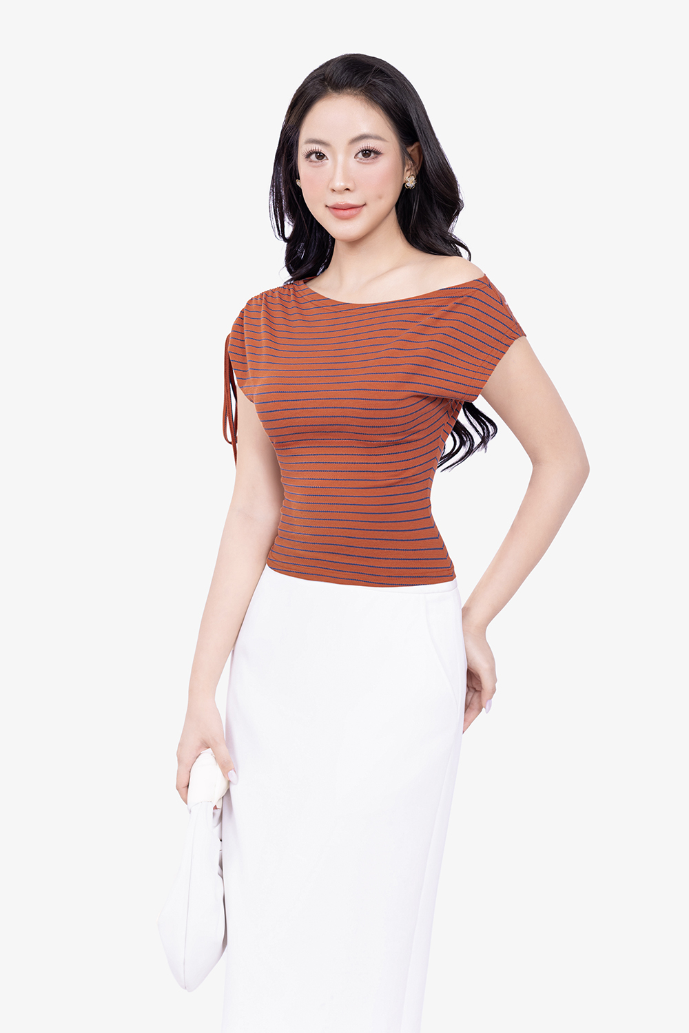 Áo thun gân kẻ sọc màu cam phối nơ rút