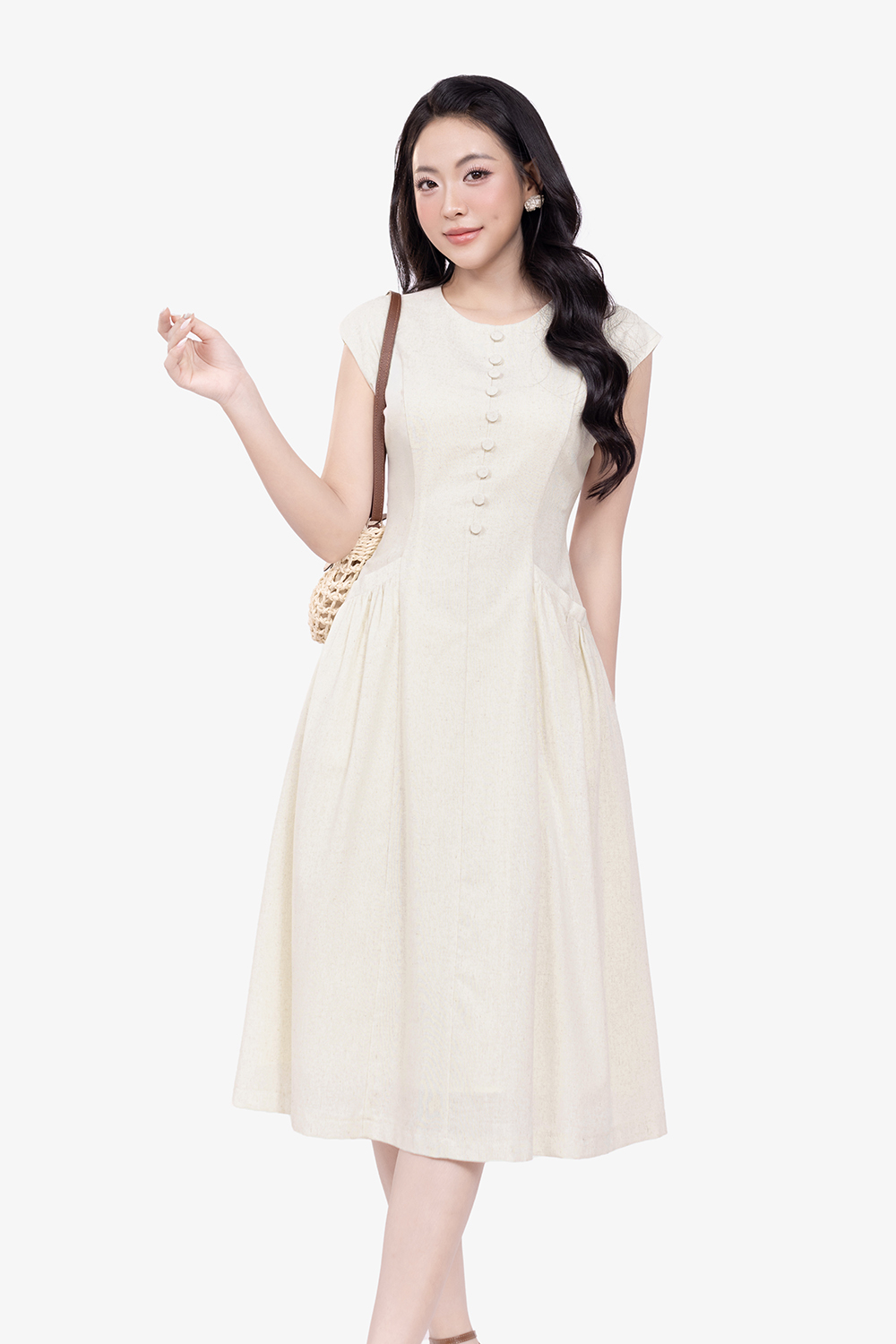 Đầm linen sát nách dáng dài phối nút