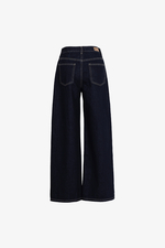 Quần jeans dáng suông màu xanh đậm