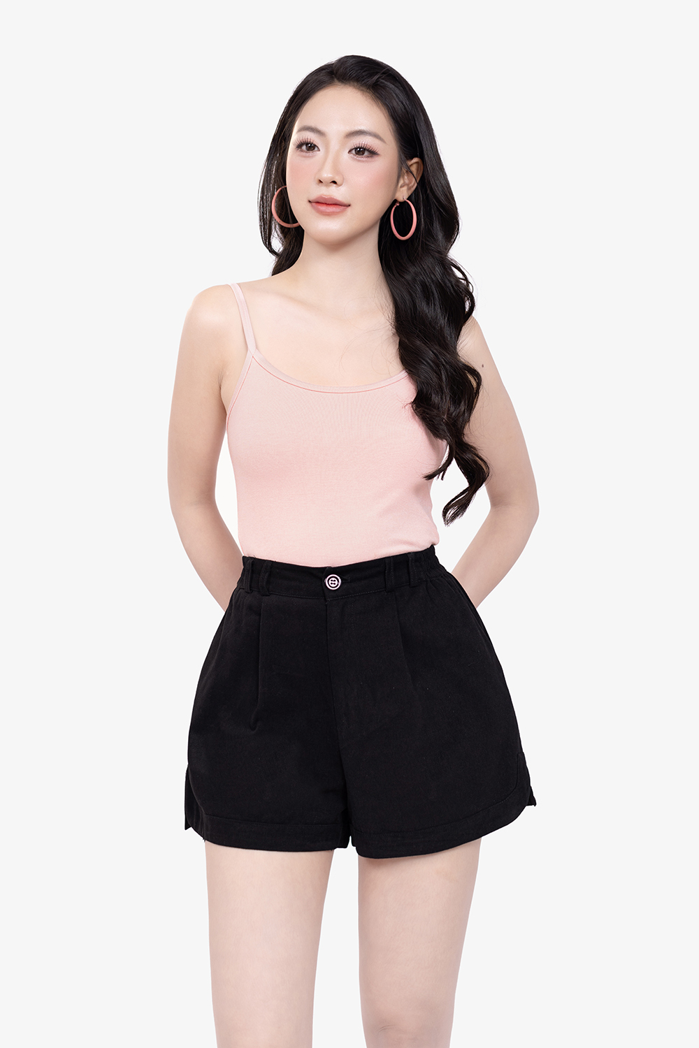 Quần short kaki nữ màu đen